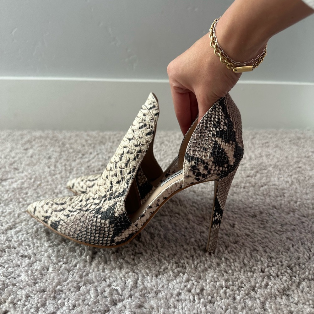 Steve Madden Black and Cream Snakeskin Heels